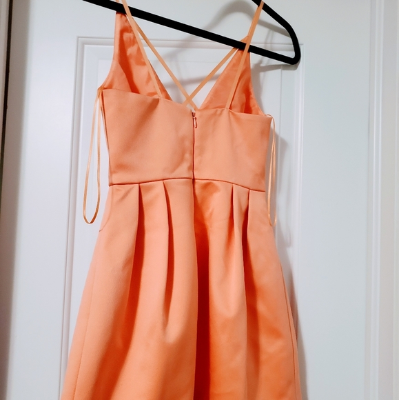 Beautiful peach color Dress - Picture 2 of 3